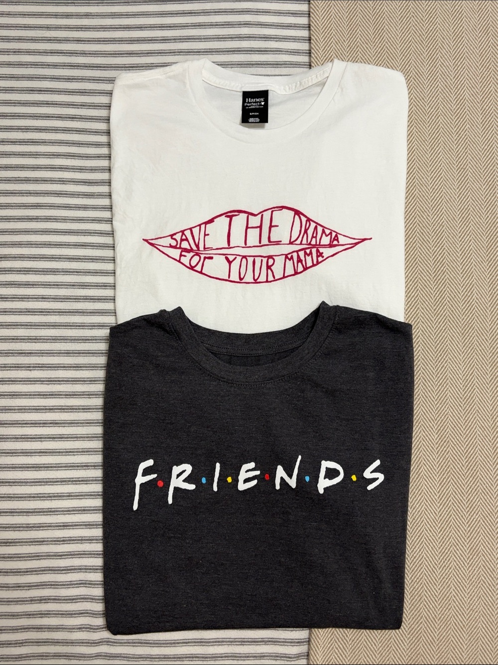 NWOT Friends TV Show T-Shirt Bundle Rachel Green Drama Mama Lips Friends Tops